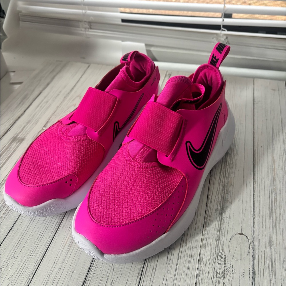 Nike Kids Fuchsia Sneakers